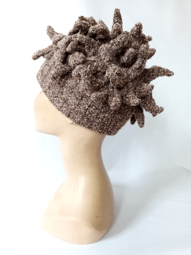 Bonnet marron femme extravagant