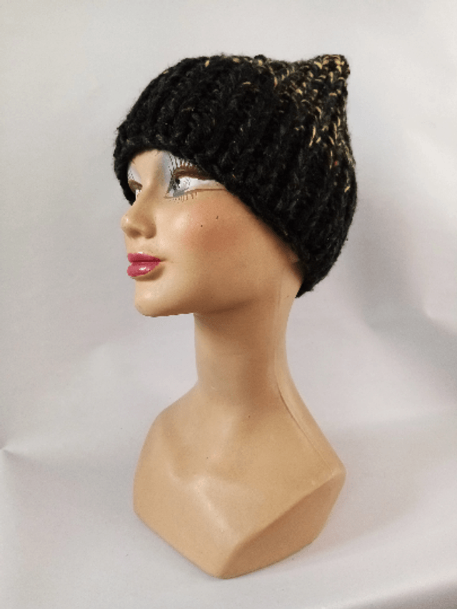Bonnet noir vert unisexe laine tricoté main