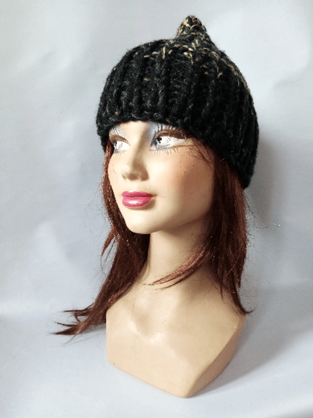 Bonnet noir vert unisexe laine tricoté main