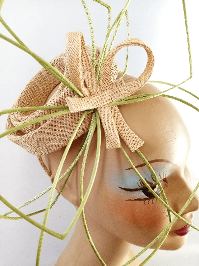 Chapeau mariage beige vert original