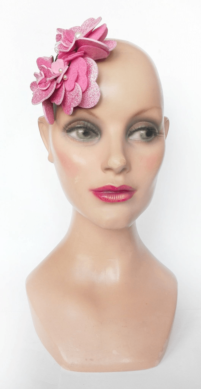 Bibi petit chapeau pour un mariage rose 