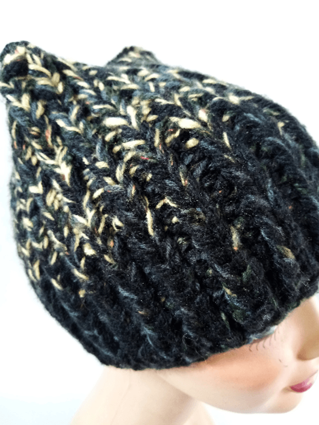 Bonnet noir vert unisexe laine tricoté main