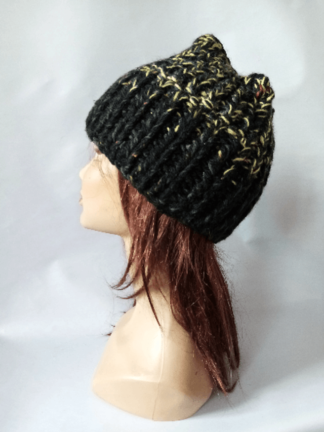Bonnet noir vert unisexe laine tricoté main