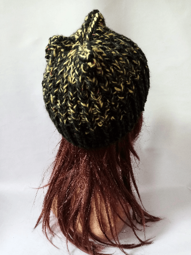 Bonnet noir vert unisexe laine tricoté main