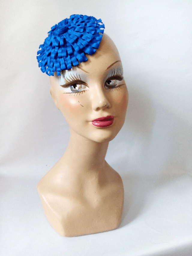 Bibi petit chapeau bleu cocktail