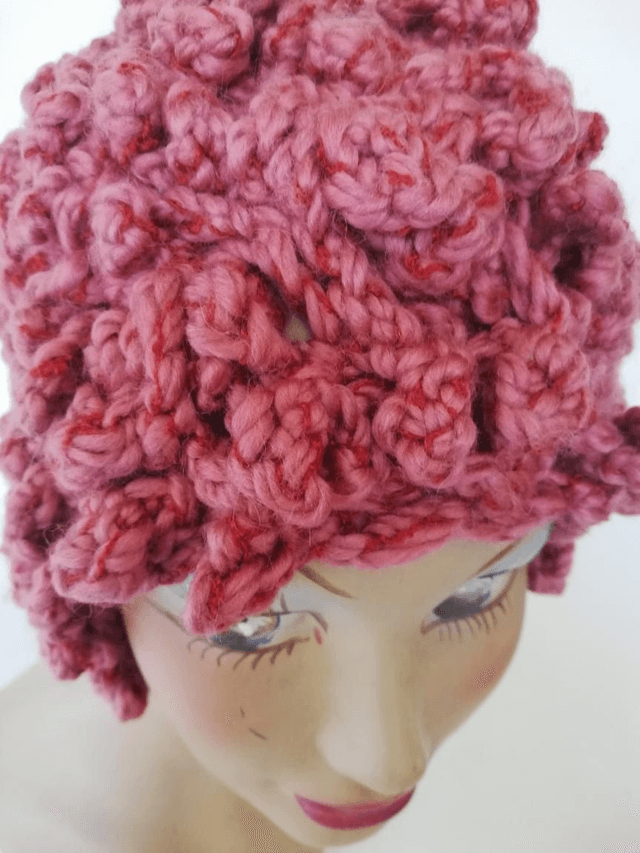 Bonnet  cagoule rose en laine vintage 2000 chapeau hiver Mlle 3bis