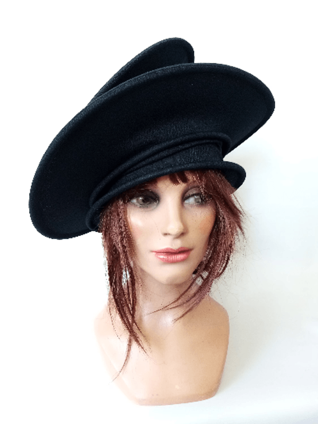 Grand chapeau tissus femme cerémonie noir