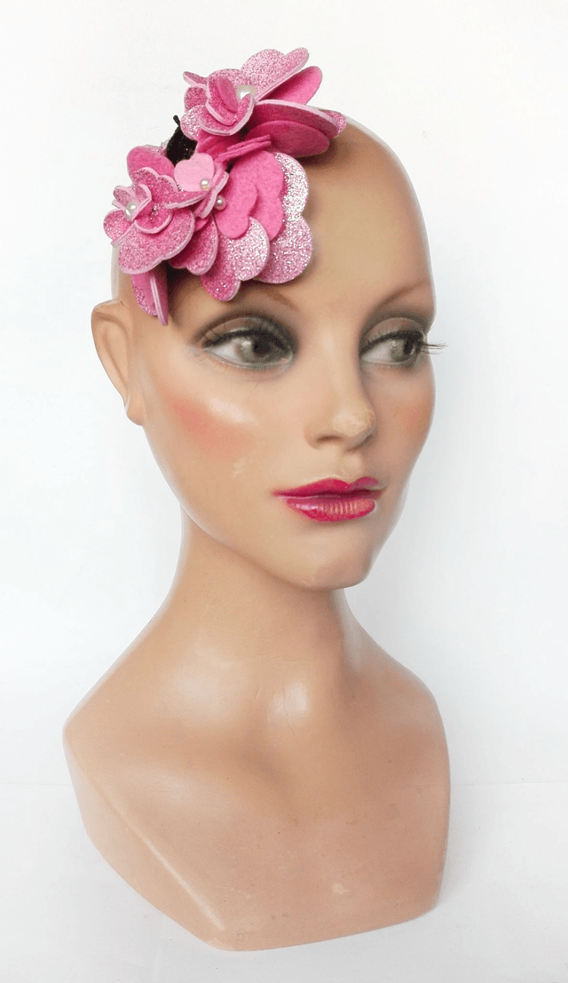 Bibi petit chapeau pour un mariage rose 