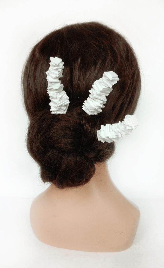 Épingle cheveux mariée blanche design minimaliste