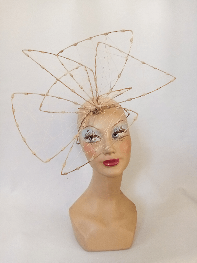 Chapeau femme avant-garde unique mariage mariée